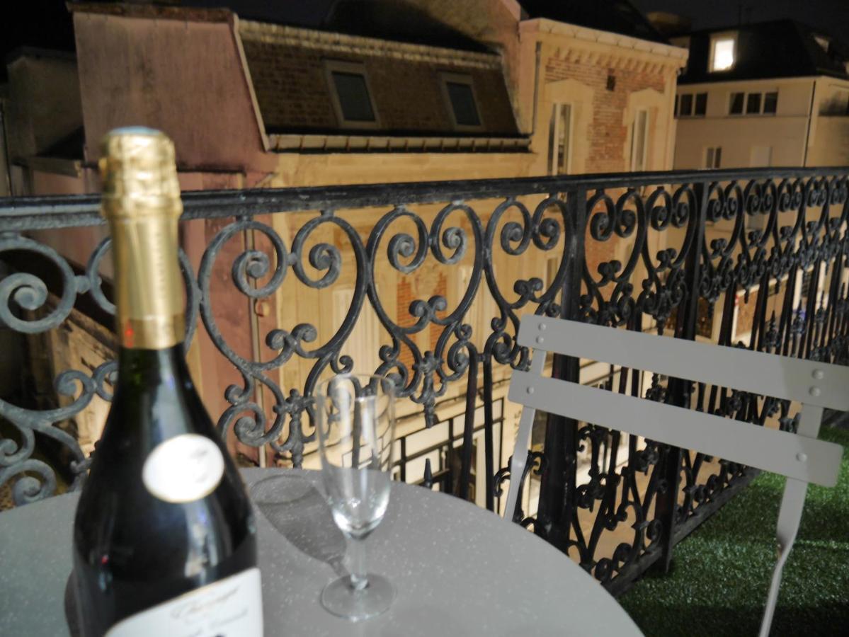 Le Secret De Louise Apartment Epernay Bagian luar foto